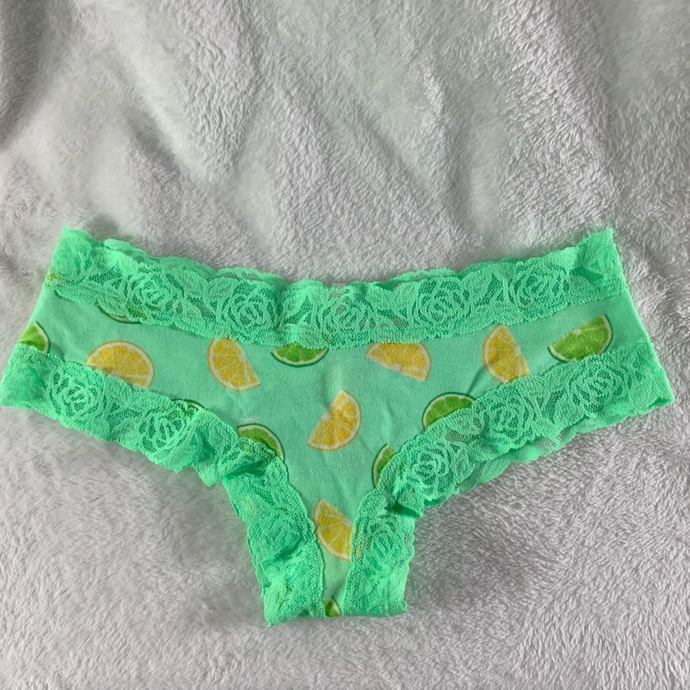 VS PINK Cheeky Panty